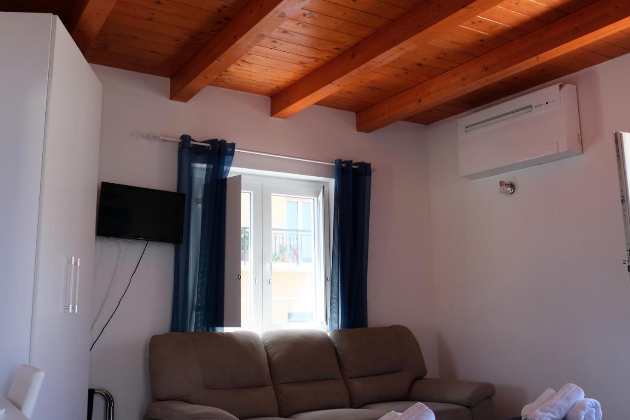 Residence Nina Пиццо Экстерьер фото